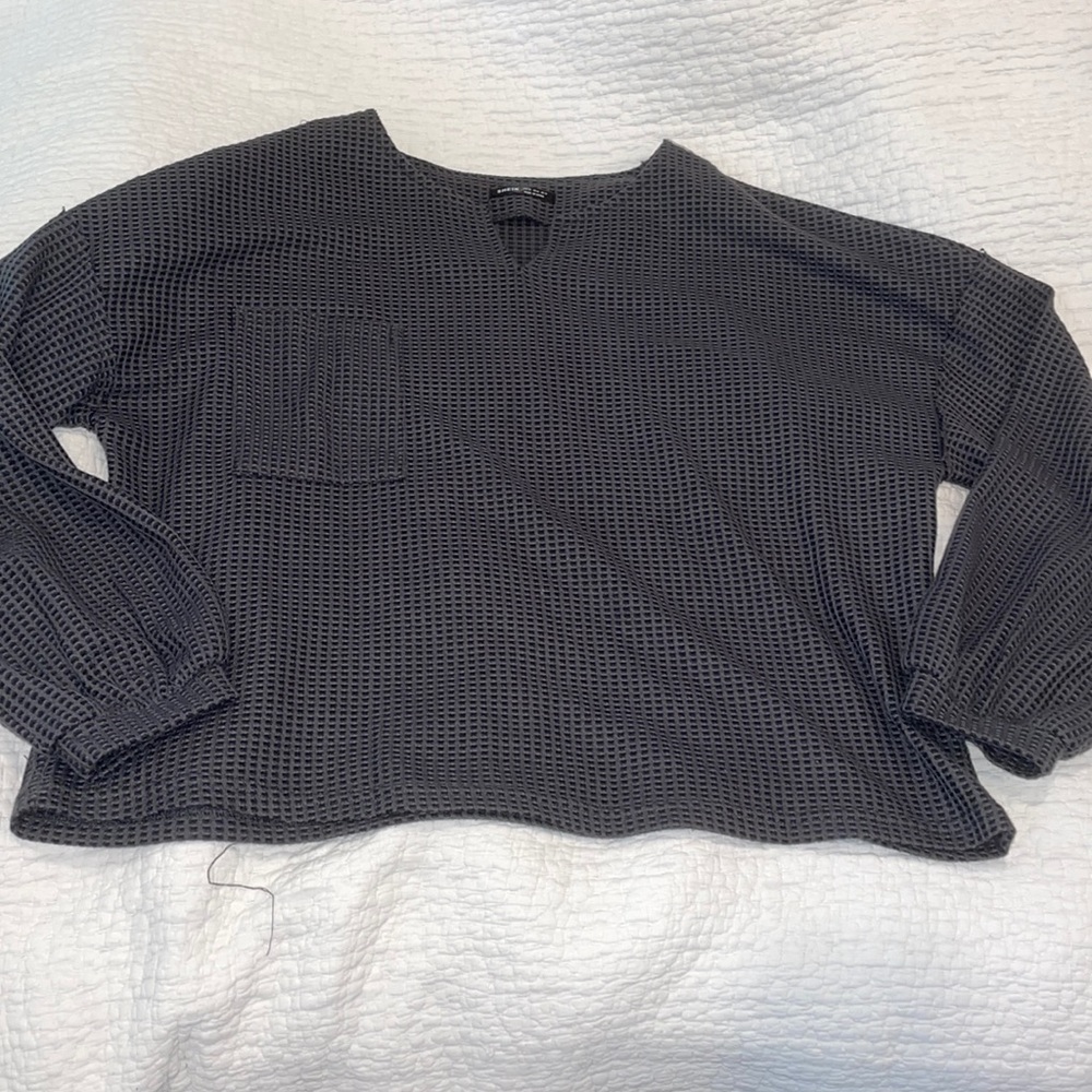 NEVER WORN Grey vneck sweater